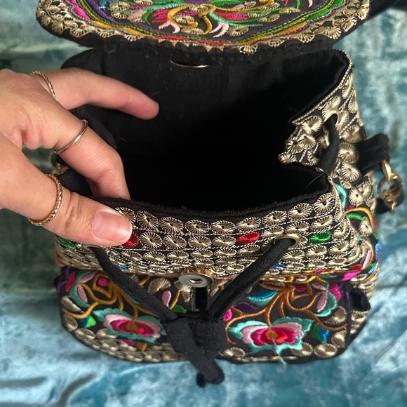 Embroidered Black and Multicolor Women's Bag - Picture 4 of 4